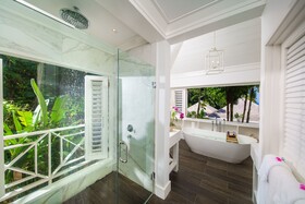 Round Hill Hotel & Villas