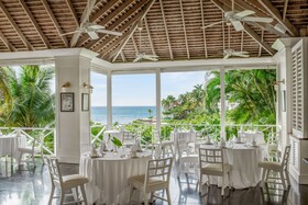 Round Hill Hotel & Villas