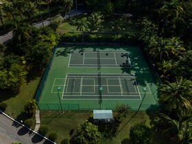 Round Hill Hotel & Villas