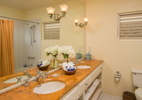 Round Hill Hotel & Villas