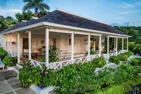 Round Hill Hotel & Villas