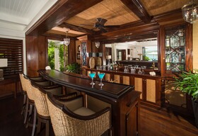 Round Hill Hotel & Villas