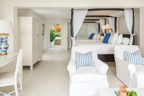 Round Hill Hotel & Villas