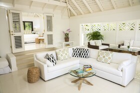Round Hill Hotel & Villas