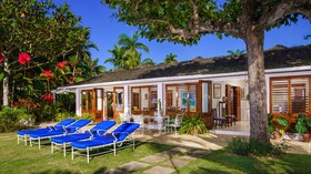 Round Hill Hotel & Villas