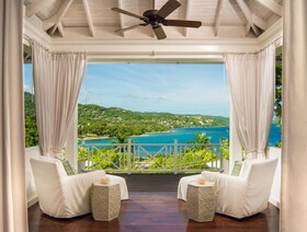 Round Hill Hotel & Villas