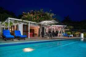 Round Hill Hotel & Villas