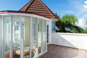 Sea Castle Vacation Villa