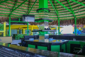 Aqua Verde- Burbon Beach Club