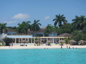 Beachcomber Club Resort
