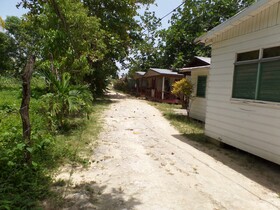 Beach Road Cottages at Jah Bs