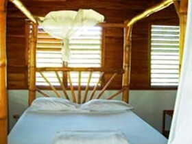 Coral Cove Resort & Spa