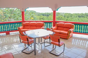 Haleys Paradise at Blue Hole