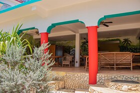 Haleys Paradise at Blue Hole