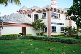 Villa Dora Mae