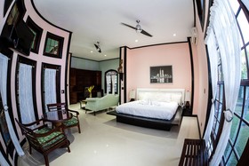 Villa Dora Mae