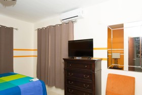 Caymanas Estate Country Club Villa