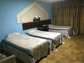 Alcazar Hotel