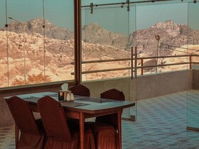 Petra Jewel Luxury Hotel