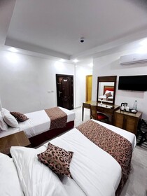 Petra Rocks Hotel