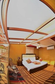 Rum Oasis Luxury Camp