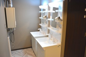 Economy Hotel Upashi