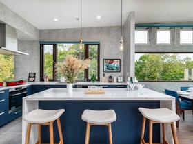 Off Piste Chalet by H2 Life