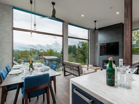 Off Piste Chalet by H2 Life