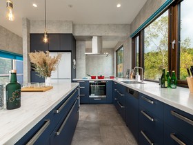 Off Piste Chalet by H2 Life