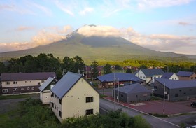 Trailside Apartments & Chalet