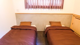 Onuma lakeside cottage