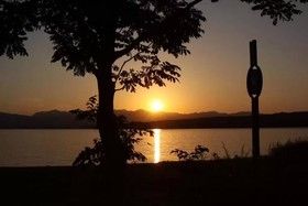 Onuma lakeside cottage