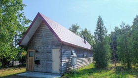 Onuma lakeside cottage
