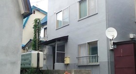 Dormitory L Hostel