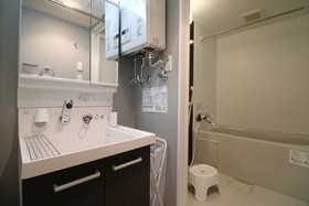 Glass Shiseikan
