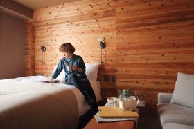 Unwind Hotel & Bar