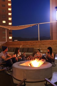 Unwind Hotel & Bar