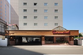 Unwind Hotel & Bar