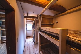 Guesthouse Himawari Hostel