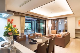 Koyarunosato Sanctuary Forest Allamanda