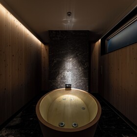 9 Hotel Tenjin