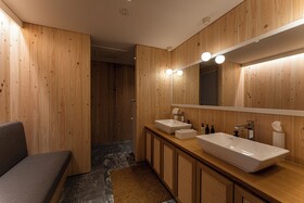 9 Hotel Tenjin