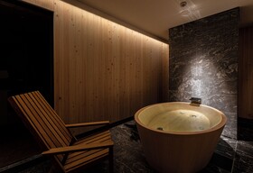 9 Hotel Tenjin