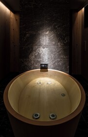 9 Hotel Tenjin