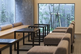 Cross Life Hakata Yanagibashi
