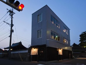 Hakata Gofukumachi Hostel Takataniya