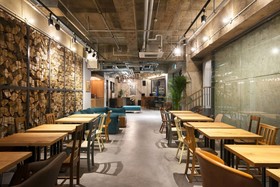 The Life Hostel & Bar Lounge