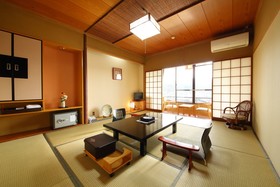 Ryokan & Sauna Yorozuya Hita