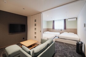 Hotel Ninestates
