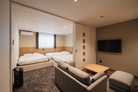Hotel Ninestates